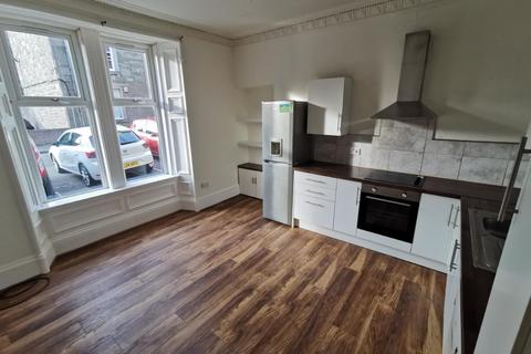 2 bedroom flat to rent, Baldovan Terrace, Dundee, DD4