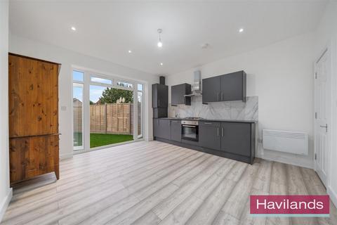 3 bedroom house for sale, Halstead Road, London