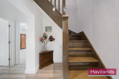101a Halstead Road, Winchmore Hill, London, N21 3DR
