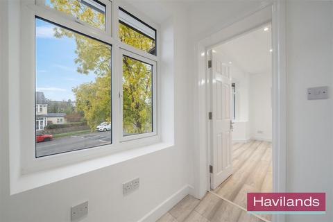101a Halstead Road, Winchmore Hill, London, N21 3DR