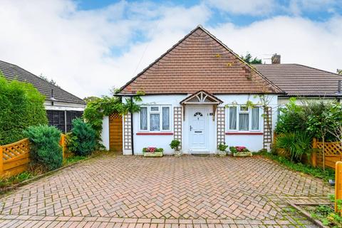 3 bedroom bungalow to rent, Clare Crescent, Leatherhead, KT22