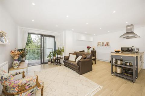 2 bedroom flat for sale, Buckingham Road, London E10