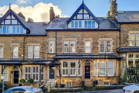 5 bedroom terraced house to rent, Belmont Road, Harrogate, HG2