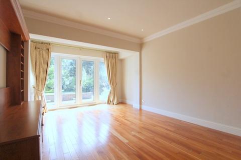 4 bedroom townhouse to rent, Bristol Gardens, London SW15