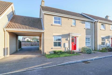 4 bedroom semi-detached house to rent, West End Close, Witchford