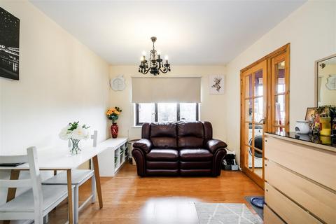 undefined, Lamorna Close, Walthamstow