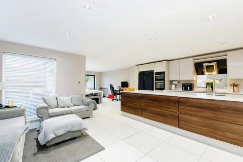 5 bedroom detached house for sale, Wingates Lane, Bolton BL5