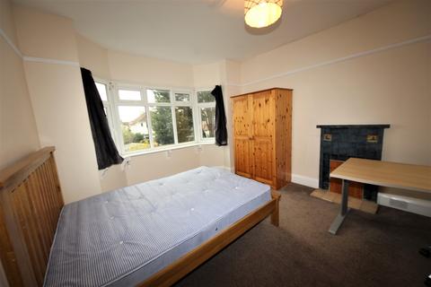 5 bedroom maisonette to rent, Mortimer Road, Charminster, Bournemouth