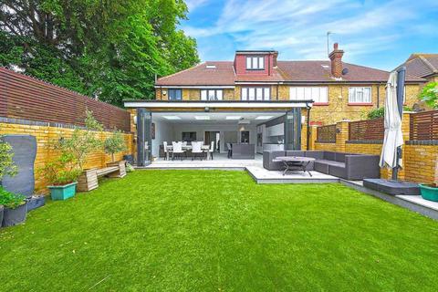 5 bedroom semi-detached house for sale, Thornton Road, London SW12