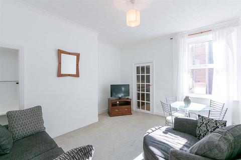 2 bedroom flat to rent, Salters Road, Gosforth, Newcastle upon Tyne