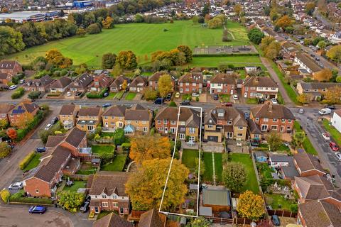 4 bedroom semi-detached house for sale, Longacres, St. Albans