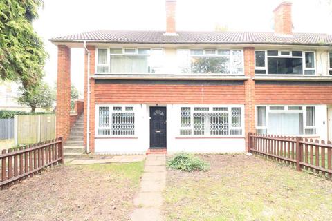 2 bedroom ground floor flat to rent, Lawrie Park Rd, Sydenham