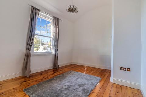 94 Horseshoe Crescent, Shoeburyness, Southend-on-sea, SS3 9WL