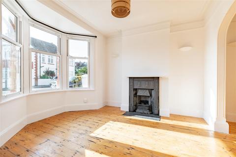 4 bedroom house to rent, Marine Avenue, Hove