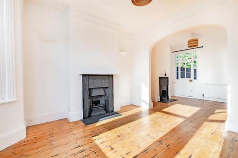 4 bedroom house to rent, Marine Avenue, Hove