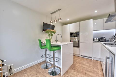 2 bedroom end of terrace house for sale, Leaver Road, Henley-On-Thames