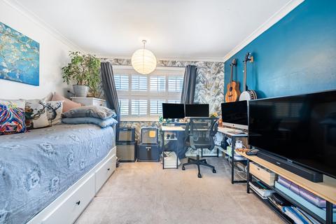 72 Ronver Road, London, SE12 0NJ