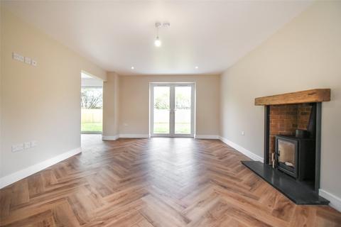 4 bedroom detached house for sale, Newbury Road, Thatcham RG19