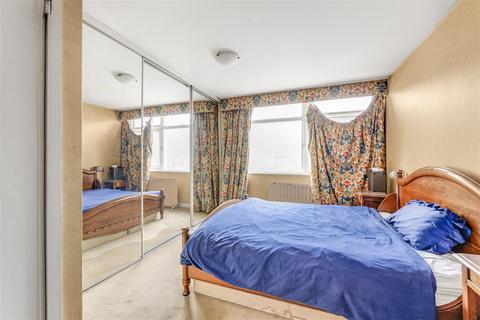 2 bedroom flat for sale, Elystan Place, SW3