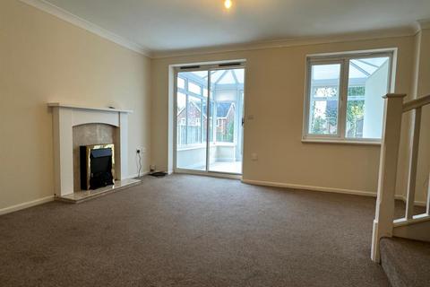 2 bedroom terraced house to rent, Kingfisher Walk, Ellesmere.