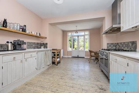 3 bedroom semi-detached house to rent, St Leonards Gardens, Hove, BN3