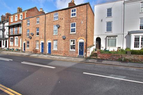 3 bedroom end of terrace house to rent, Barton Road, Tewkesbury