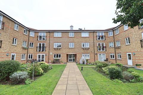 2 bedroom retirement property for sale, Nottage Crescent, Braintree