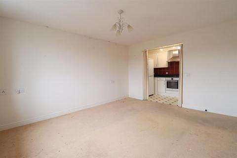 2 bedroom retirement property for sale, Nottage Crescent, Braintree