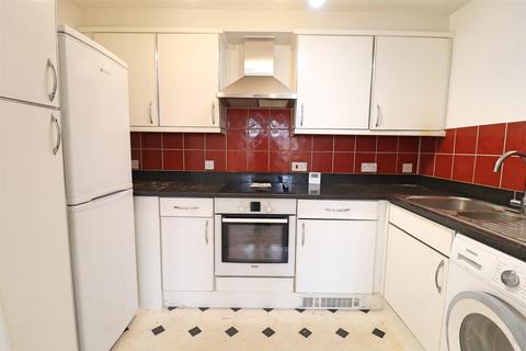 2 bedroom retirement property for sale, Nottage Crescent, Braintree