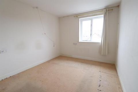 2 bedroom retirement property for sale, Nottage Crescent, Braintree