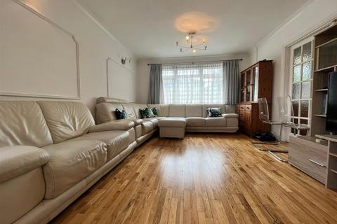 2 bedroom flat to rent, Belsize Road, South Hampstead