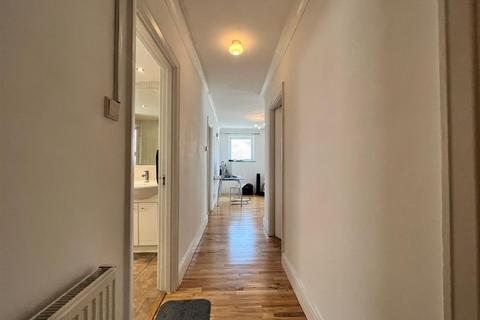 2 bedroom flat to rent, Belsize Road, South Hampstead