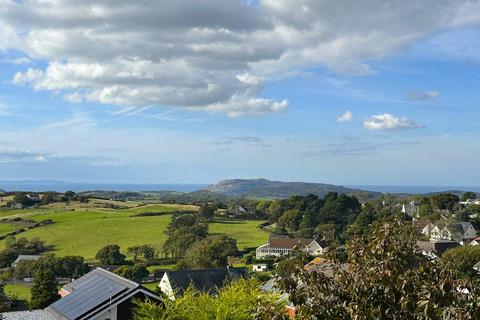 5 bedroom detached house for sale, Honeysuckle Lane, Colwyn Bay LL28