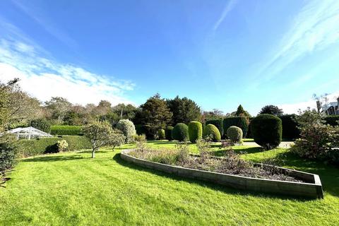 5 bedroom detached house for sale, Honeysuckle Lane, Colwyn Bay LL28