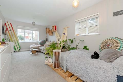 Studio for sale, Penhill Road, Lancing