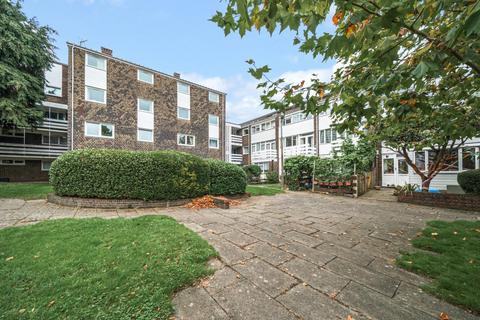 Flat D, 91 Victoria Drive, London, SW19 6PT