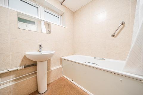 Flat D, 91 Victoria Drive, London, SW19 6PT
