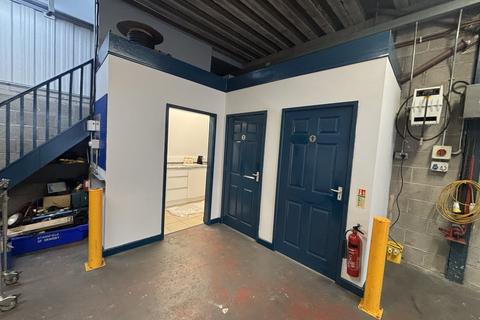 Industrial unit to rent, Unit G, Springvale Court, Sandbach, CW11 3HL