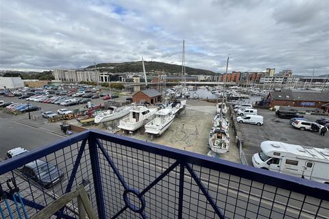 2 bedroom apartment for sale, Cork House, Mannheim Quay, Marina, Swansea