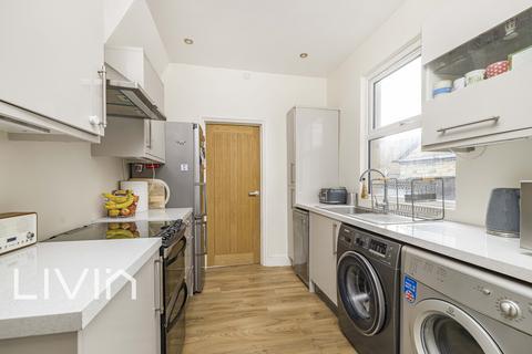 16 Kemble Road, Croydon, CR0 4JP