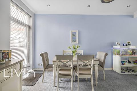 16 Kemble Road, Croydon, CR0 4JP