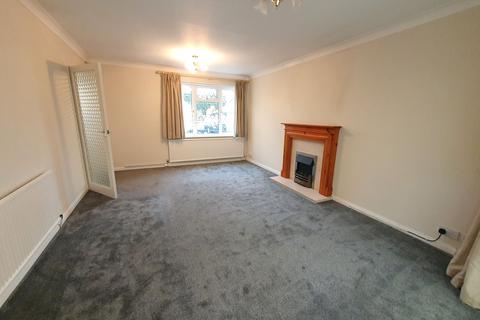 4 bedroom bungalow to rent, South Lodge Close, Whitstable, CT5