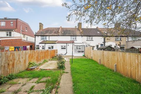 3 bedroom cottage for sale, Heston,  Middlesex,  TW5,  TW5