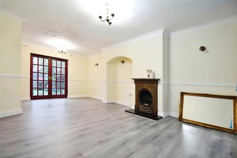 2 bedroom terraced house to rent, Fitzstephen Road, Dagenham, RM8