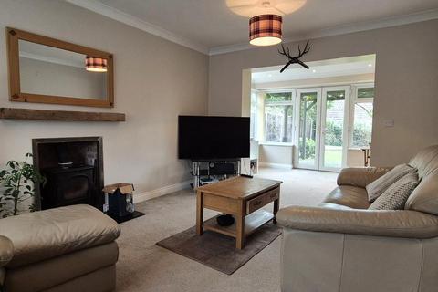 4 bedroom detached house to rent, Lingen Avenue, Hereford