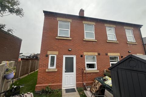 3 bedroom semi-detached house for sale, Shobnall Road, Burton-On-Trent DE14