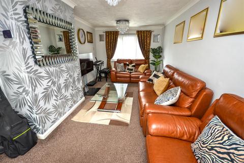 3 bedroom end of terrace house for sale, Landseer Gardens, South Shields