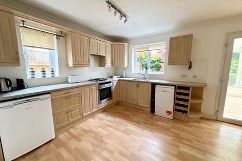 3 bedroom detached house for sale, Broadoak Road, Langford