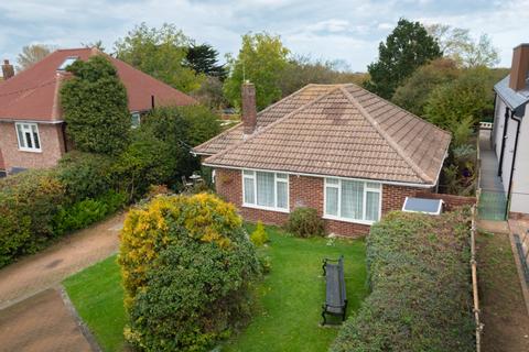 2 bedroom bungalow for sale, Maydowns Road, Chestfield