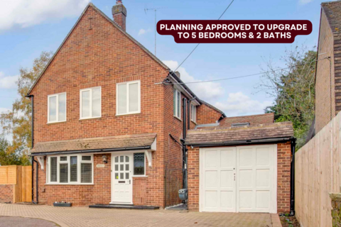 3 bedroom detached house for sale, Marlow Road, Bourne End